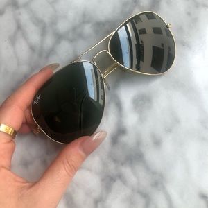 Ray-Ban Sunglasses - Classic Aviator